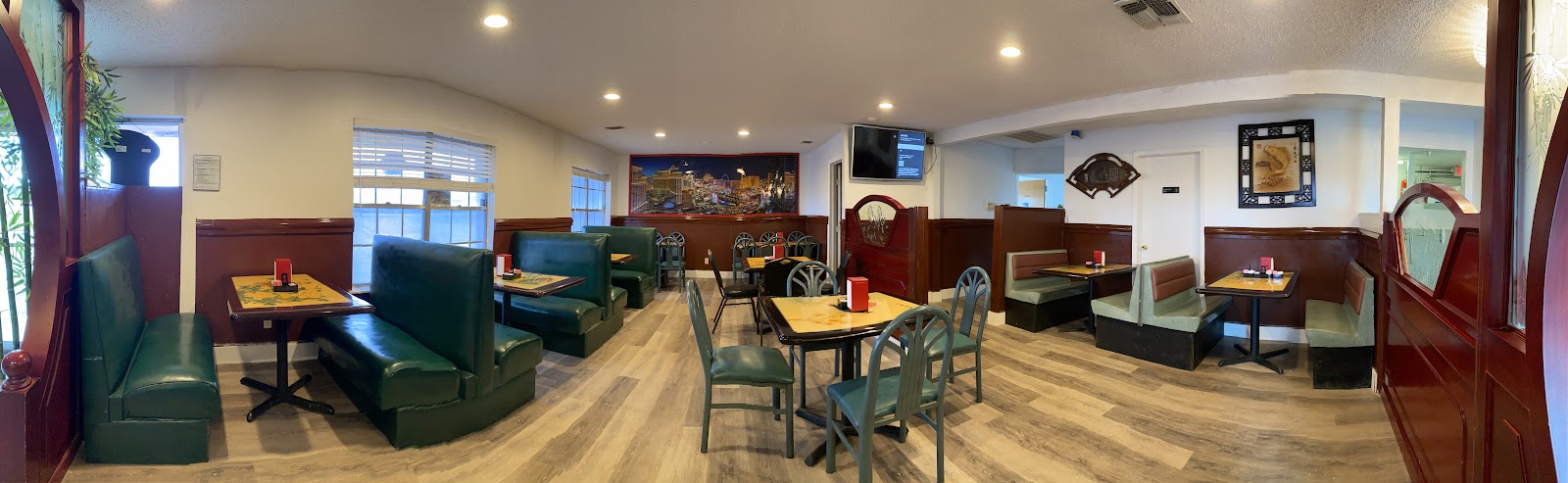 Dining room seating at Rice 2 Go